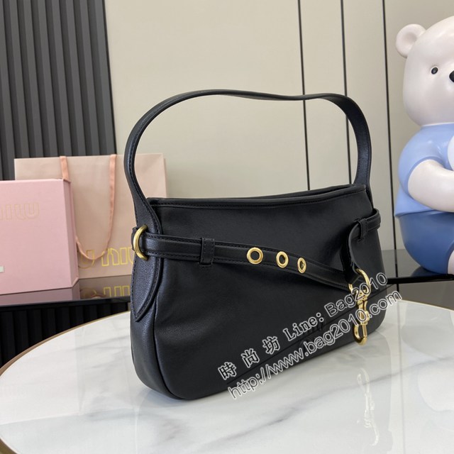 miumiu繆繆專櫃最新款爆款腋下中古包肩背女包 jh2573型號：5BC182